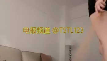 国产极品女王调教-高颜值美腿女王， 双S踩踏羞辱抽打废物奴