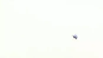 湾湾又开始搞演戏了，这看起来像是非洲那个酋的实力一样