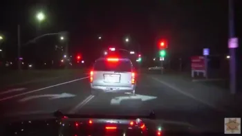 警员中枪，12名同事狂开268枪