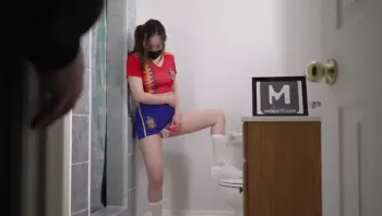 米菲兔 公厕强上肥臀欲女 为删视频主动做爱连射2次