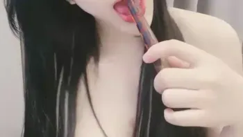 越南巨乳主播_小馬拉大車女主直播福利_7