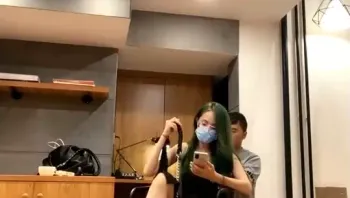 御姐女王S调教双奴-暴力踢裆羞辱-耳光皮鞭-舔女王的裸足脚趾