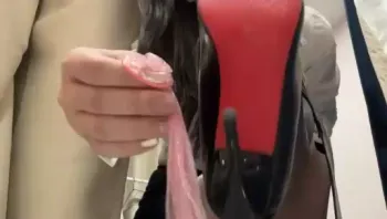 女王酒吧带回来的野男人-性感黑丝站立后入操着你老婆的骚逼-还一边羞辱你这个无能早泄废物狗