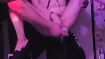 “KTV里男人的玩具”.MP4