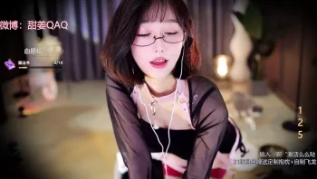 AMSR 虎牙张爱玲 声优主播，很骚，女友感，后期还整上阿黑颜了，高潮脸翻白眼6