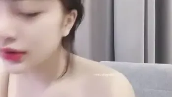 大啵啵meowsex_G奶爆乳肥臀無毛逼極品美女大秀直播，跟小哥口交乳交滑入_
