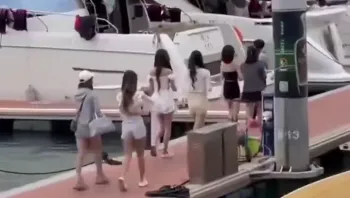 上船大摇大摆，回来一瘸一拐，究竟发生了什么事呢？