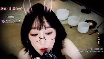 AMSR 虎牙张爱玲 声优主播，很骚，女友感，后期还整上阿黑颜了，高潮脸翻白眼3