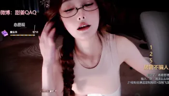 AMSR 虎牙张爱玲 声优主播，很骚，女友感，后期还整上阿黑颜了，高潮脸翻白眼19