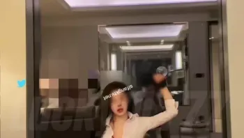 Luckybaby   人妻成都夫妻，秘书和两位老板面对面自慰做爱