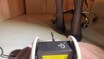 ASMR 婉儿别闹 后妈剧桌下风景