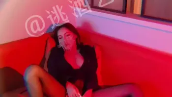 推特大神 逃酒艺术家 斥巨资高价包养调教微博女神  久田纪原 黑丝 足交 踩踏 啪啪